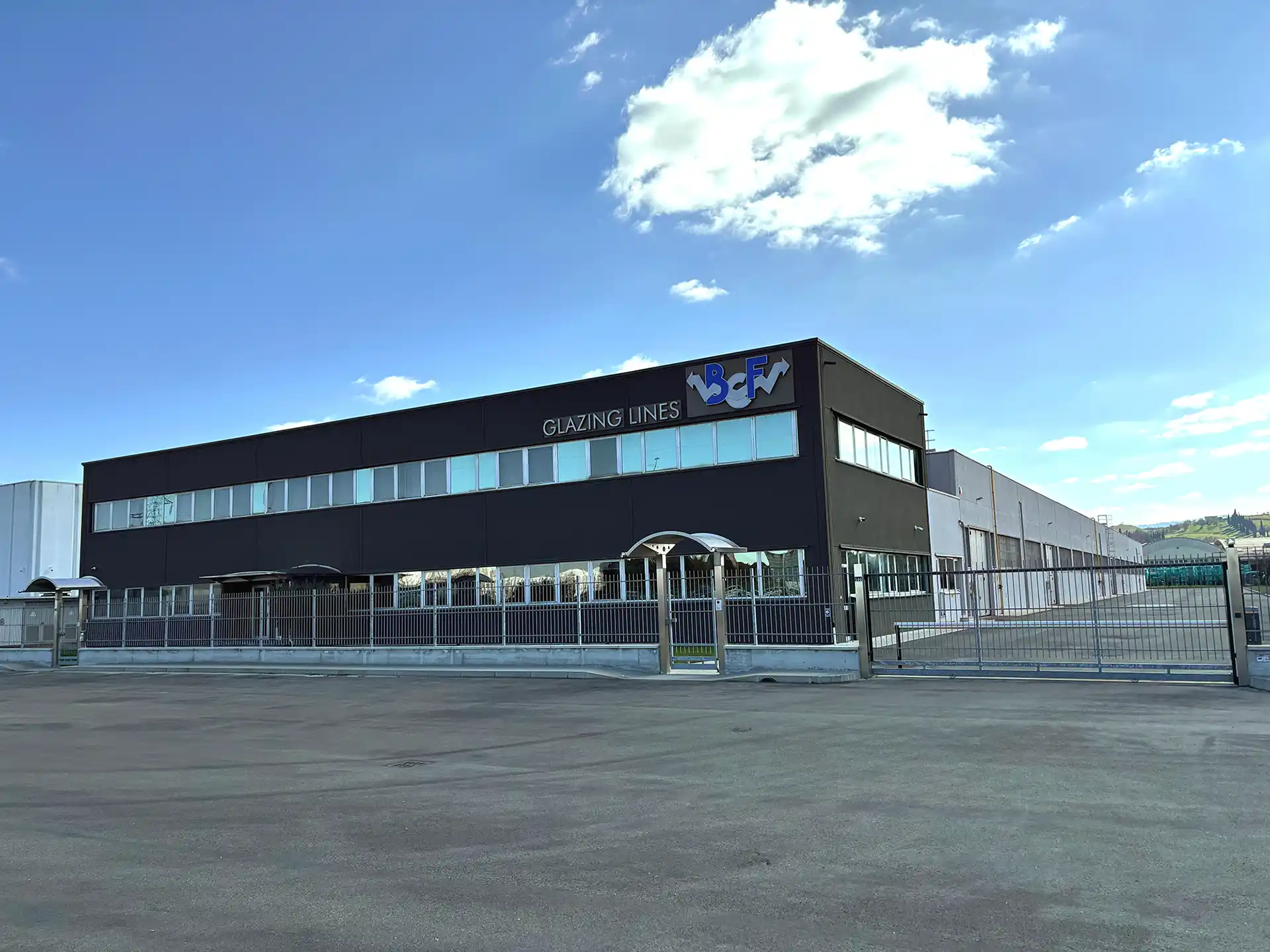 foto-capannone-bcf Officina Principal | BCF Srl